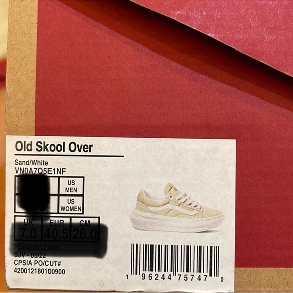 Vans WMNS Old Skool Over
Sand/White
VN0A705E1NF
Platforms Sneakers - Picture 16 of 16